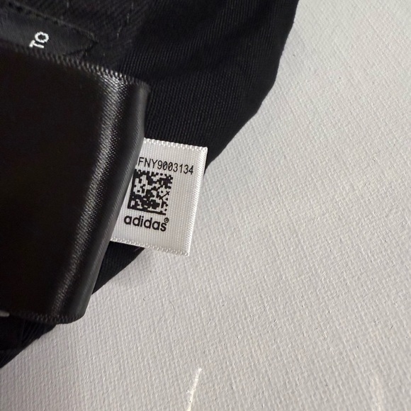 Y-3 Black Signature Embroidered Cap - Picture 5 of 6